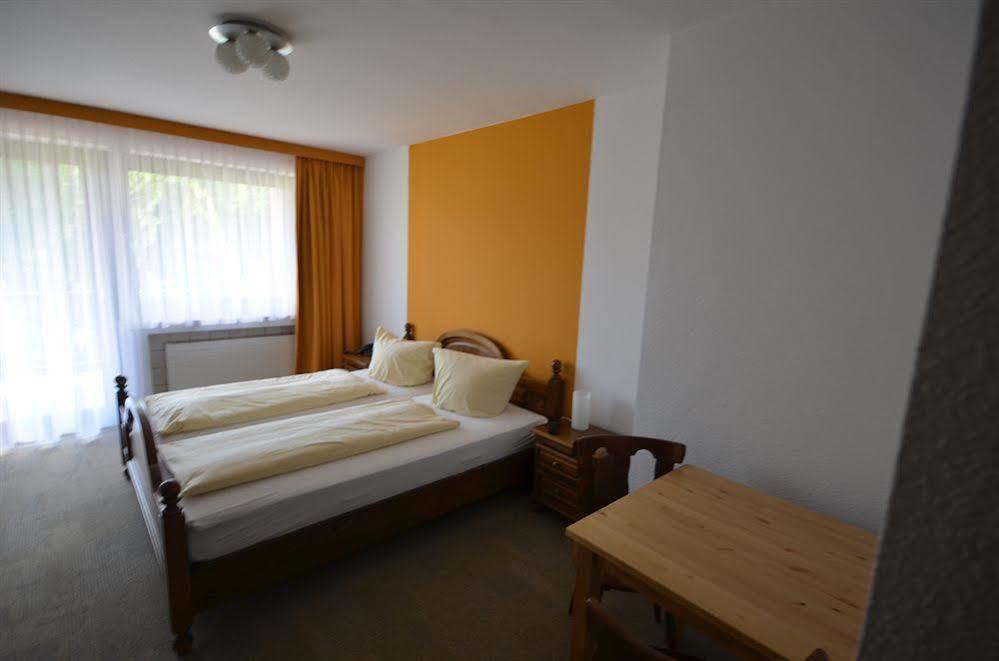 Hotel Garni Schaefer Horrem Exterior photo